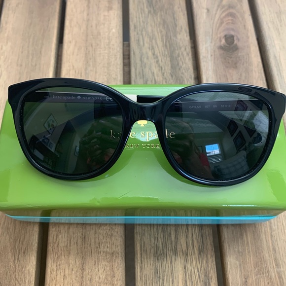 kate spade Accessories - Kate Spade ♠️ Gayla Sunglasses